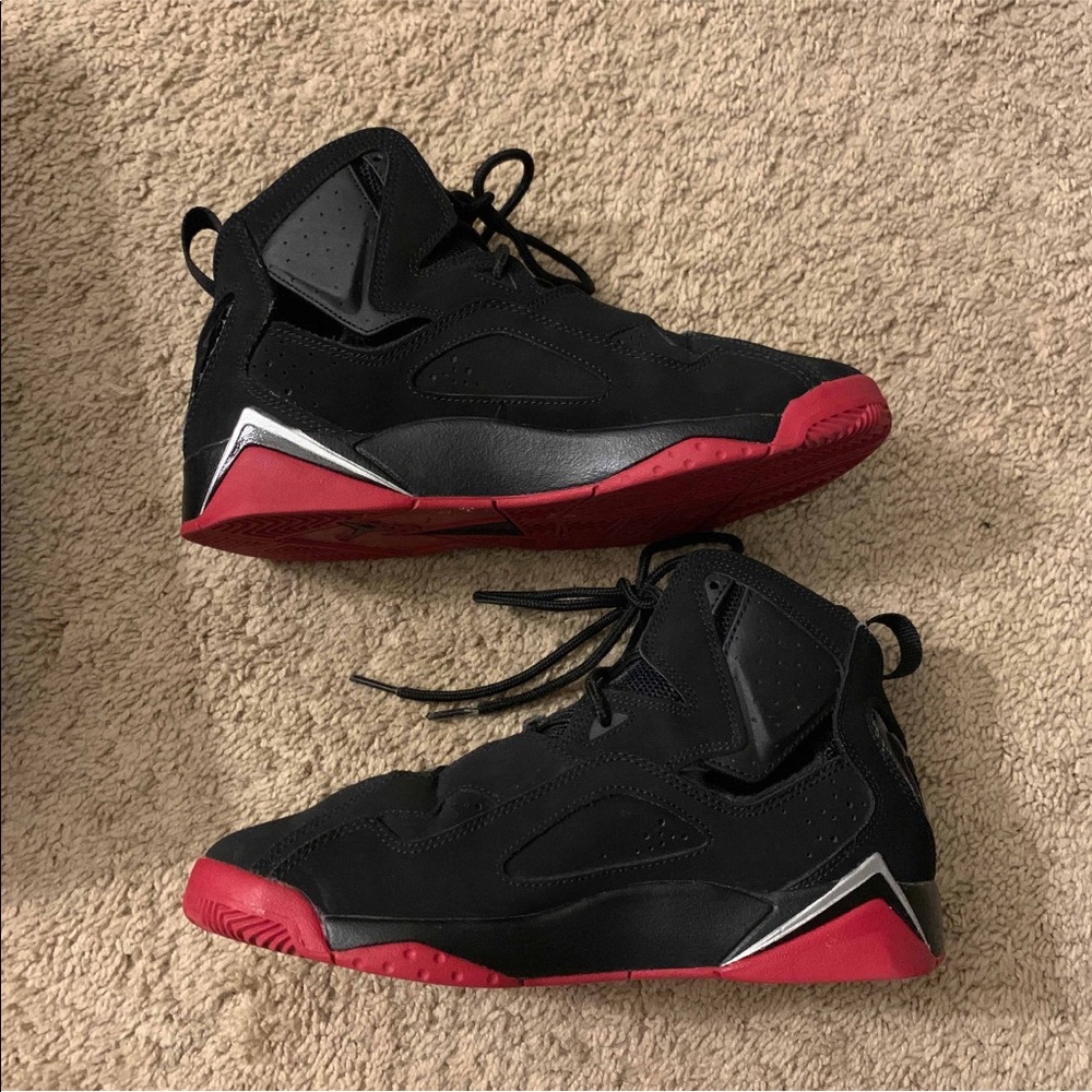 Jordan True Flight Gs “Black Red”